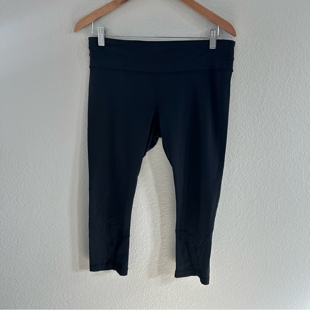 Lululemon Black Inspire Crop Capri Leggings